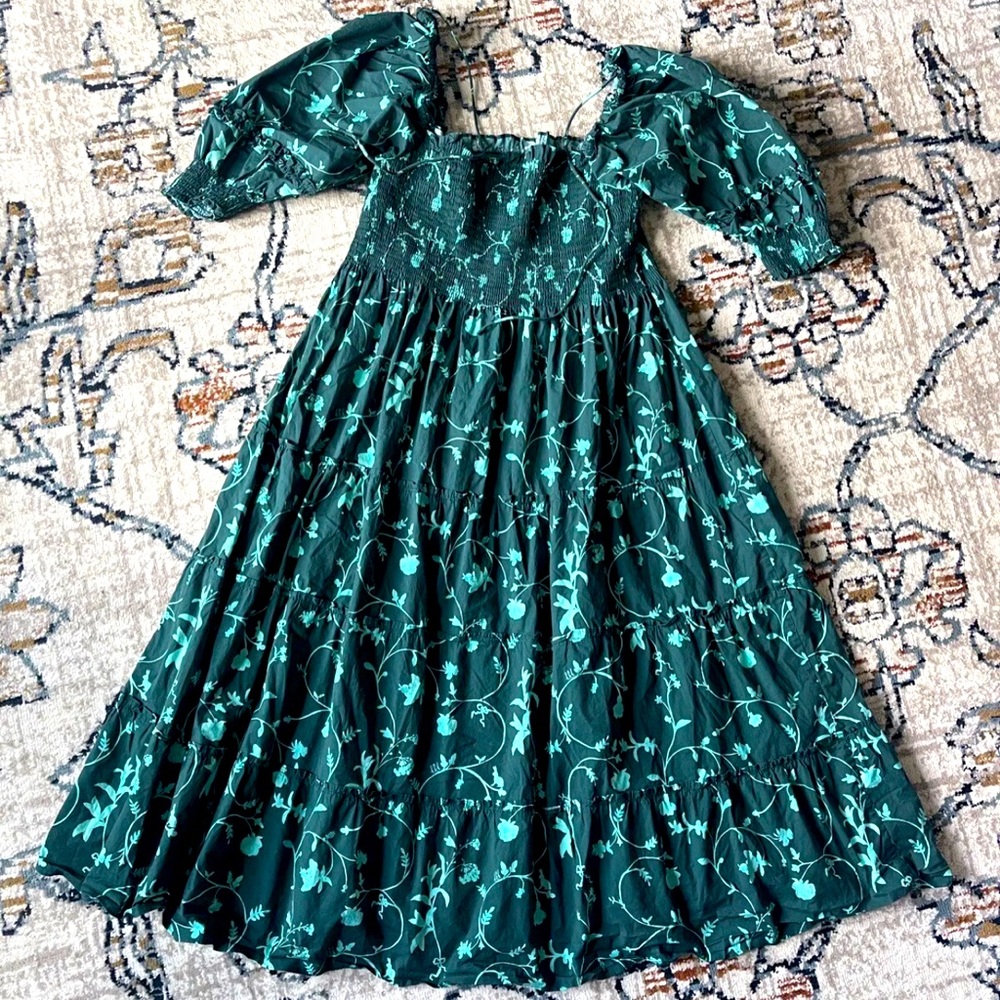 Hill House Home Nesli dress size L regularly price $150